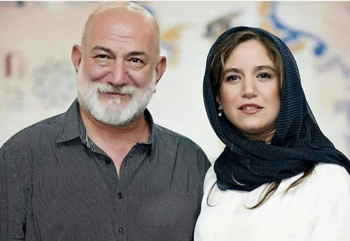 پاپاراتزی ایرانی؛ ستاره پسیانی و همسرش پاشا رستمی در اکران خصوصی فیلم «زیبا صدایم کن» + ویدئو