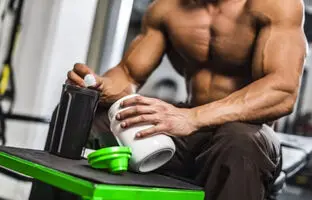 آیا مصرف کراتین بی‌خطر است؟ + ویدئو