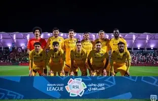 تصاویری عجیب از رختکن درهم ریخته تیم التعاون پس از بازی دیشب برابر تراکتور در تبریز!
