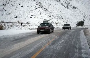 بارش ۲۰ سانتی برف در محور چالوس