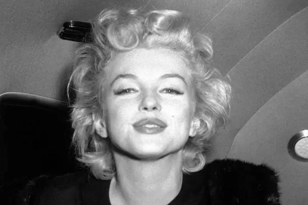 سفر در زمان؛ «مرلین مونرو در لباس عروس و در روز ازدواج اش»؛ سال 1321 