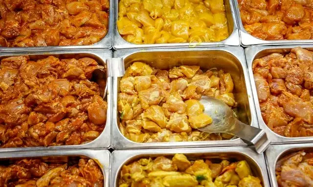 خوشمزه بپزید؛ ۲ روش طعم دار کردن جوجه که طعم کباب را بی نظیر می کند