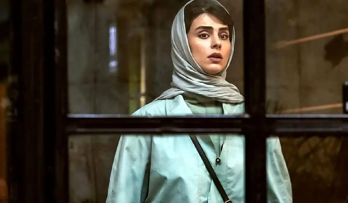 پاپاراتزی ایرانی؛ چهره پریشانِ آبان در این عکس جلب‌توجه کرد + ویدئو