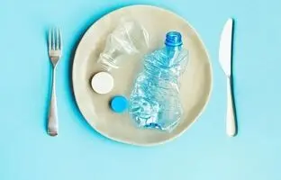 ماهانه چه مقدار پلاستیک می‌خوریم؟