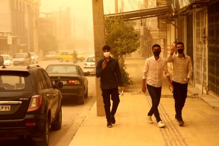 چگونه از عواقب گرد و غبار در امان بمانیم؟