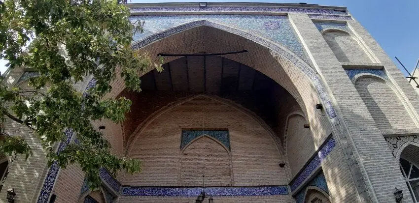 راهنمای سفر؛ مسجد داماد شاه قاجار کجاست؟