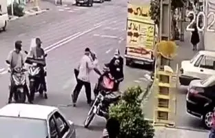  نقشه شوم و شوکه‌کننده سارقین برای زورگیری از یک موتورسوار در تهران! + ویدئو