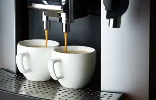 روش خانگی رسوب زدایی قهوه ساز با سرکه