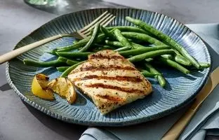 روش متفاوت پخت ماهی شب عید ؛ استیک ماهی کبابی ترد و خوشمزه