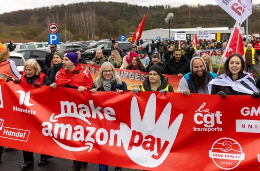 کارگران آمازون در سراسر جهان هم‌زمان با جمعه سیاه دست به اعتصاب زدند