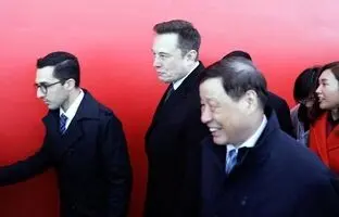ایلان ماسک، امید افشار را اخراج کرد