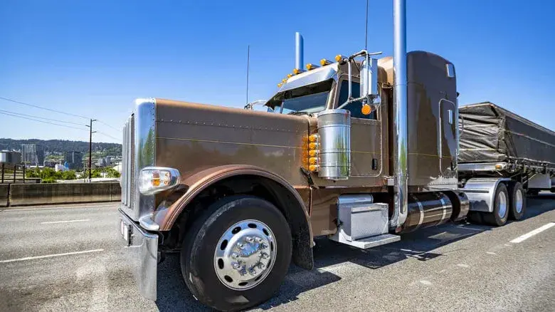  استوانه‌ های نصب شده در کنار کابین کامیون‌ ها چه کاربردی دارند؟