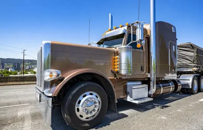  استوانه‌ های نصب شده در کنار کابین کامیون‌ ها چه کاربردی دارند؟