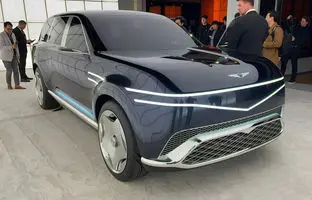 فضای داخلی جنسیس GV90 استاندارد جدیدی برای خودروهای لوکس تعریف می‌کند