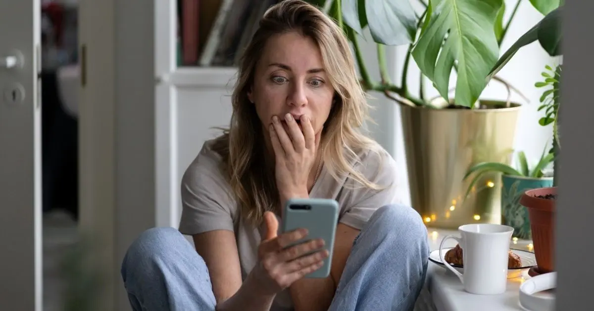 ۱۰ چیزی که هرگز نباید در شبکه‌های اجتماعی منتشر کنید
