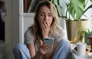 ۱۰ چیزی که هرگز نباید در شبکه‌های اجتماعی منتشر کنید
