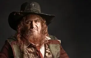 پاسخ منفی هوتن شکیبا به ازدواج در سالن نمایش
