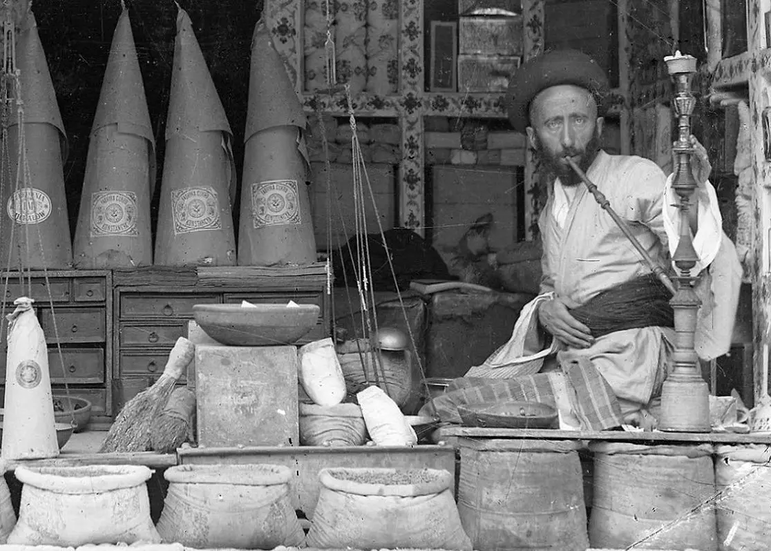 سفر به عصر قاجار؛ از چشم‌انداز رویایی «انزلی» تا «جادۀ رشت» + تصویر