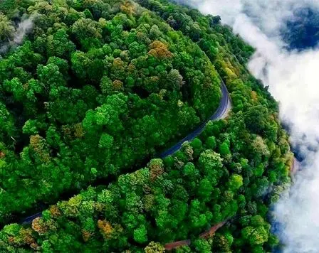 زیباترین جاده‌های ایران برای سفر تابستانی؛ مسیرهایی که خودشان مقصد هستند