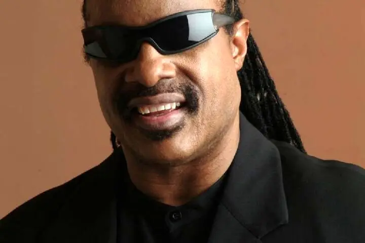 یکی از عجیب‌ترین تبلیغات جهان؛ تبلیغ آتاری با خواننده نابینای آمریکایی در سال ۱۹۷۷