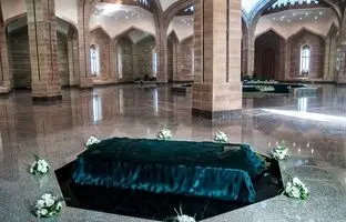 تخریب قبر حافظ اسد، پدر بشار اسد در شمال غرب‌ سوریه + ویدئو