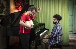  ماجرای عجیب نقی معمولی برای فرار از پیانو زدن! + ویدئو