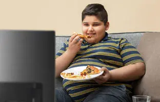 چند توصیه‌ کاربردی برای کاهش مصرف فست فود در کودکان