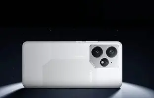 منتظر بمب جدید ریلمی باشید؛ Neo 7 Turbo با نسخه شفاف و شارژ ۱۰۰ واتی در راه است