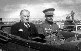 عکس قدیمی: رضا شاه و آتاتورک در سال 1313