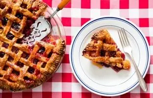  طرز تهیه پای گیلاس؛ دسر خوشمزه تابستانی