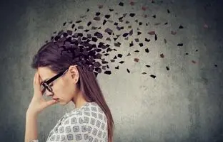 زوال عقل در میانسالی؛ علت چیست؟