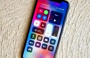 ترفند بسیار جذاب برای آیفون؛ کنترل از راه دور! + ویدئو