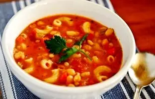 طرز تهیه سوپ ماکارانی مخصوص روز‌های سرد پاییز