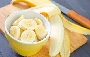 ۱۴ دلیل برای اینکه موز را به رژیم غذایی خود اضافه کنید