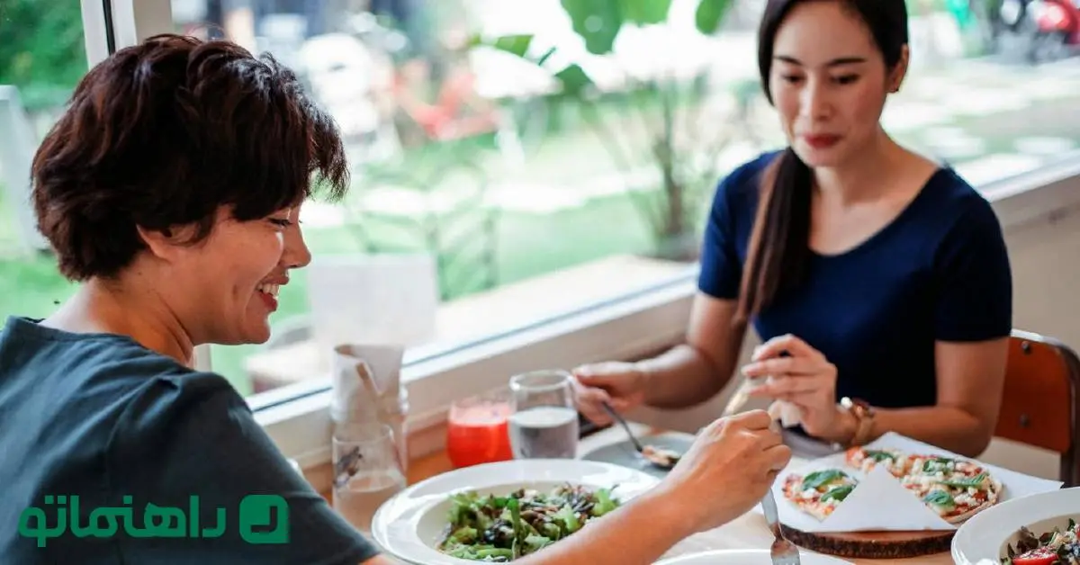 ۶ شیوه‌ای که زنان «ناآگاهانه» شرم از بدن را در همنوع خود تقویت می‌ کنند