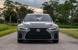 لکسوس IS500 آلتیمیت ادیشن با موتور V8 قدرتمند معرفی شد
