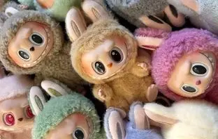 درگیری شدید بر سر عروسک‌های محبوب "لابوبو" در پایتخت انگلیس + ویدئو