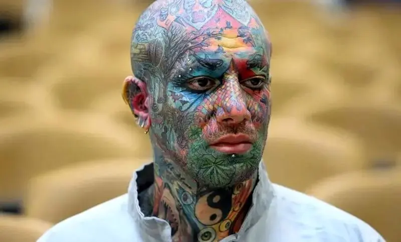 حاشیه سازی سلبریتی‌ها برای بقا؛ از جاستین بیبر تا تتلو
