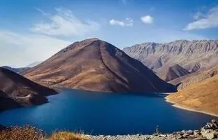 راهنمای سفر: سفر یک روزه به گنج پنهان کوه‌های البرز؛ دریاچه تار و هَویر