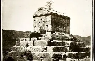 آرامگاه کوروش کبیر وقتی محل استراحت کاروان‌ها بود + عکس