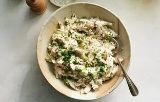 طرز تهیه سالاد قارچ و مرغ؛ یک وعده خوشمزگی