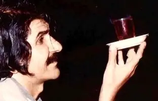 زیباترین اشعار فارسی؛ حسین پناهی از مرگ پیرمرد آلزایمری می‌گوید