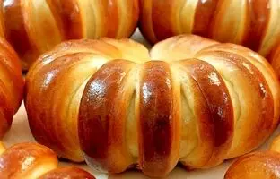 طرز تهیه یک نان خوشمزه کانادایی + ویدئو