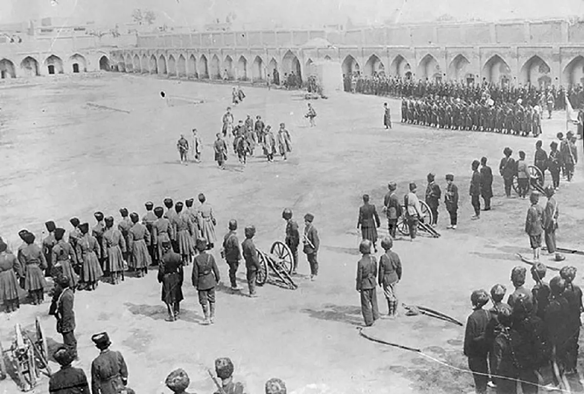 تصویری از برگزاری اولین مسابقه فوتبال در تهران 