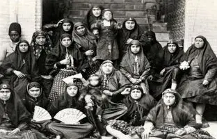 هیچ زنی را نشنیدم بگویند روس‌فیل، انگلیس‌فیل یا آلمان‌فیل است