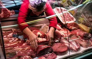
راهنمای بازار؛ قیمت گوشت قرمز، امروز دوشنبه ۲۷ اسفند ۱۴۰۳
