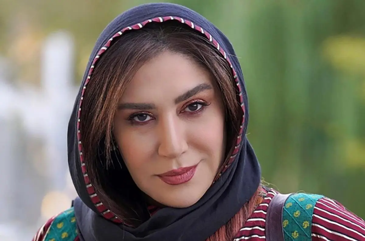  نسیم ادبی در پشت صحنه نمایش چهاراه کوکاکولا 