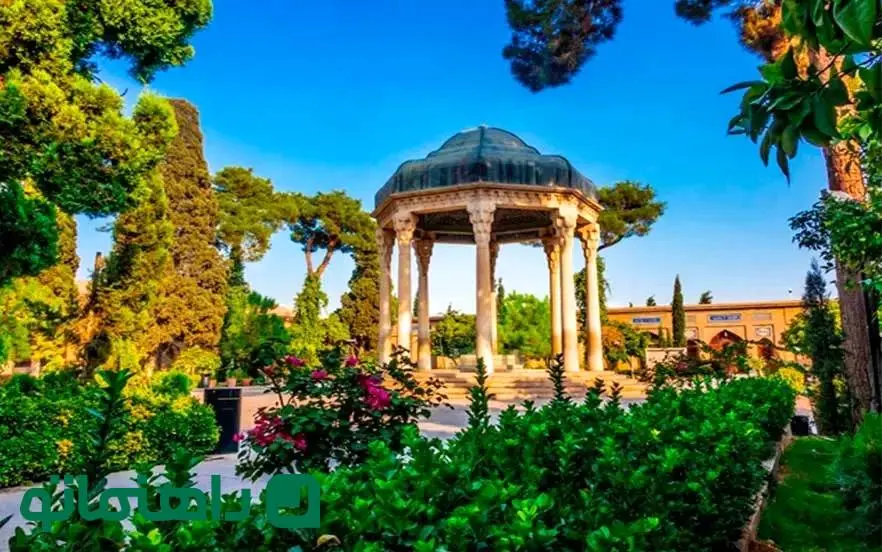 بهترین غزل‌های حافظ 1404؛ رضا به داده بده وز جبین گره بگشای!