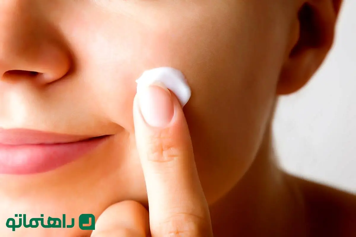 ۵ کرم آبرسان بی‌نظیر برای درمان خشکی پوست