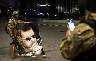 شورشیان در اتاق خواب بشار اسد! + ویدئو